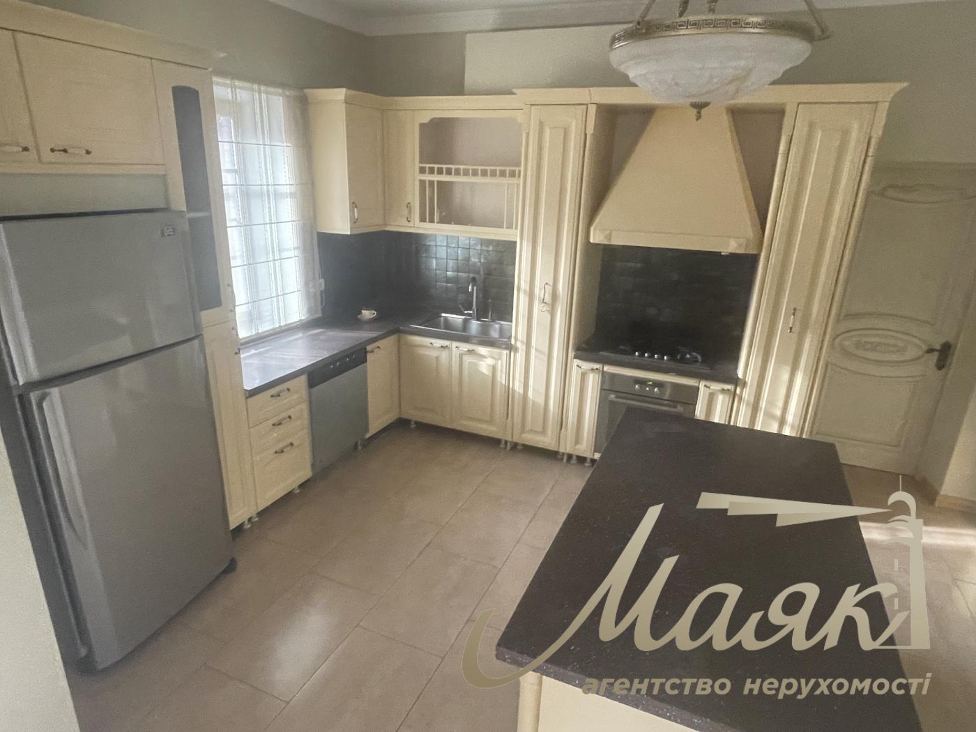 Оренда будинку Пуща Лісова, Мощун, закрите містечко з Лісом та Озером