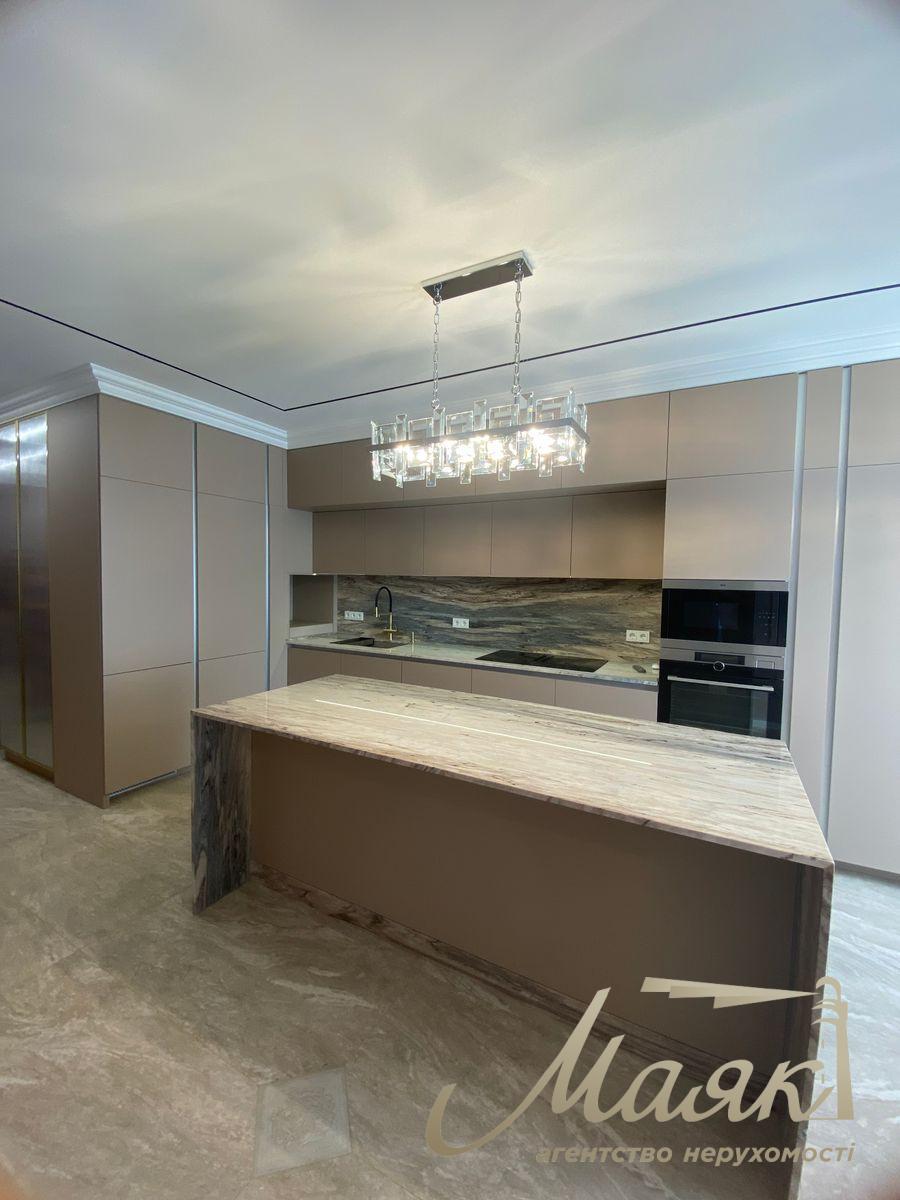 Продажа 4-х комнатной квартиры в ЖК Новопечерская Вежа