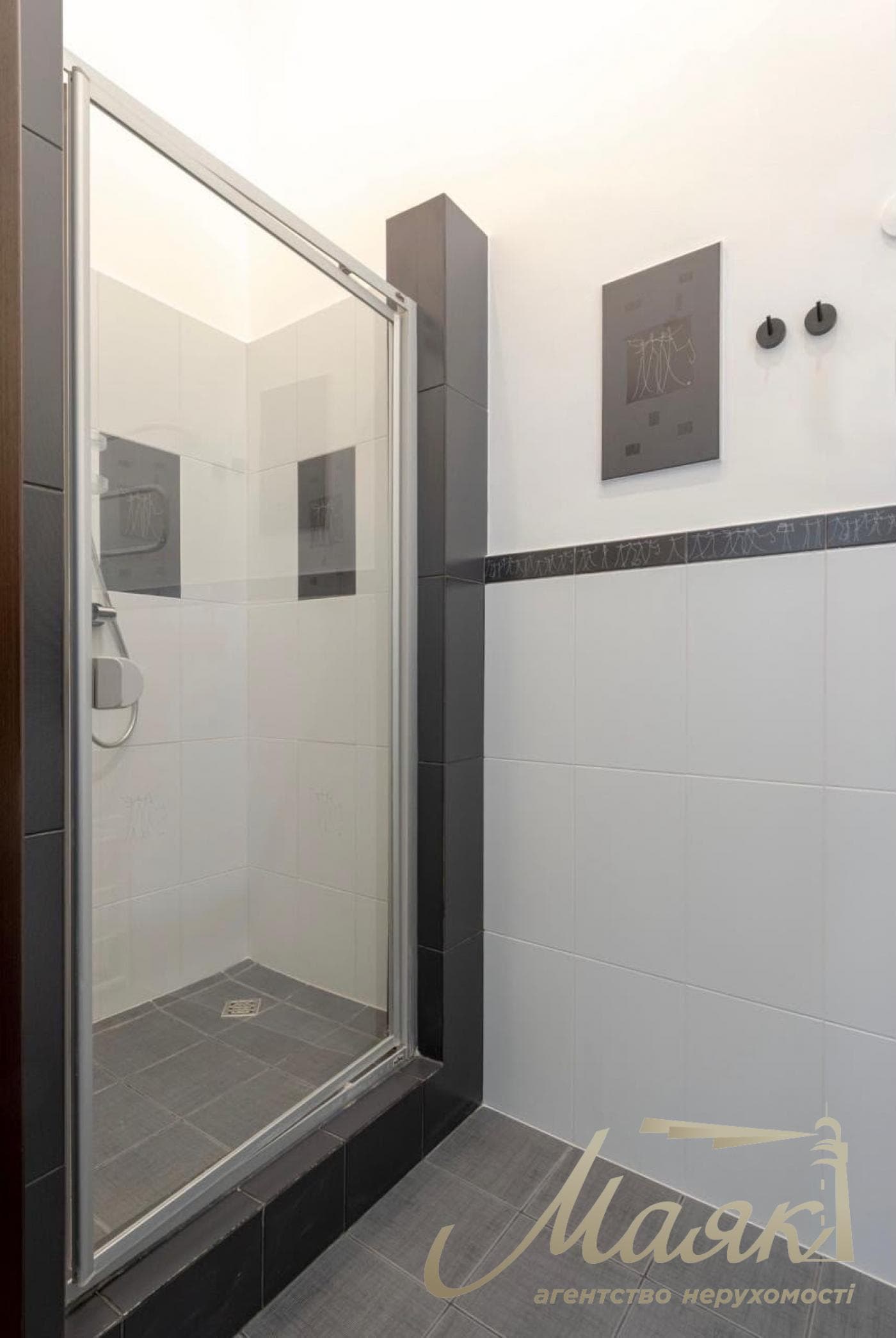 Оренда 3-кімнатної квартири площею 95 м², вулиця Антоновича, 23