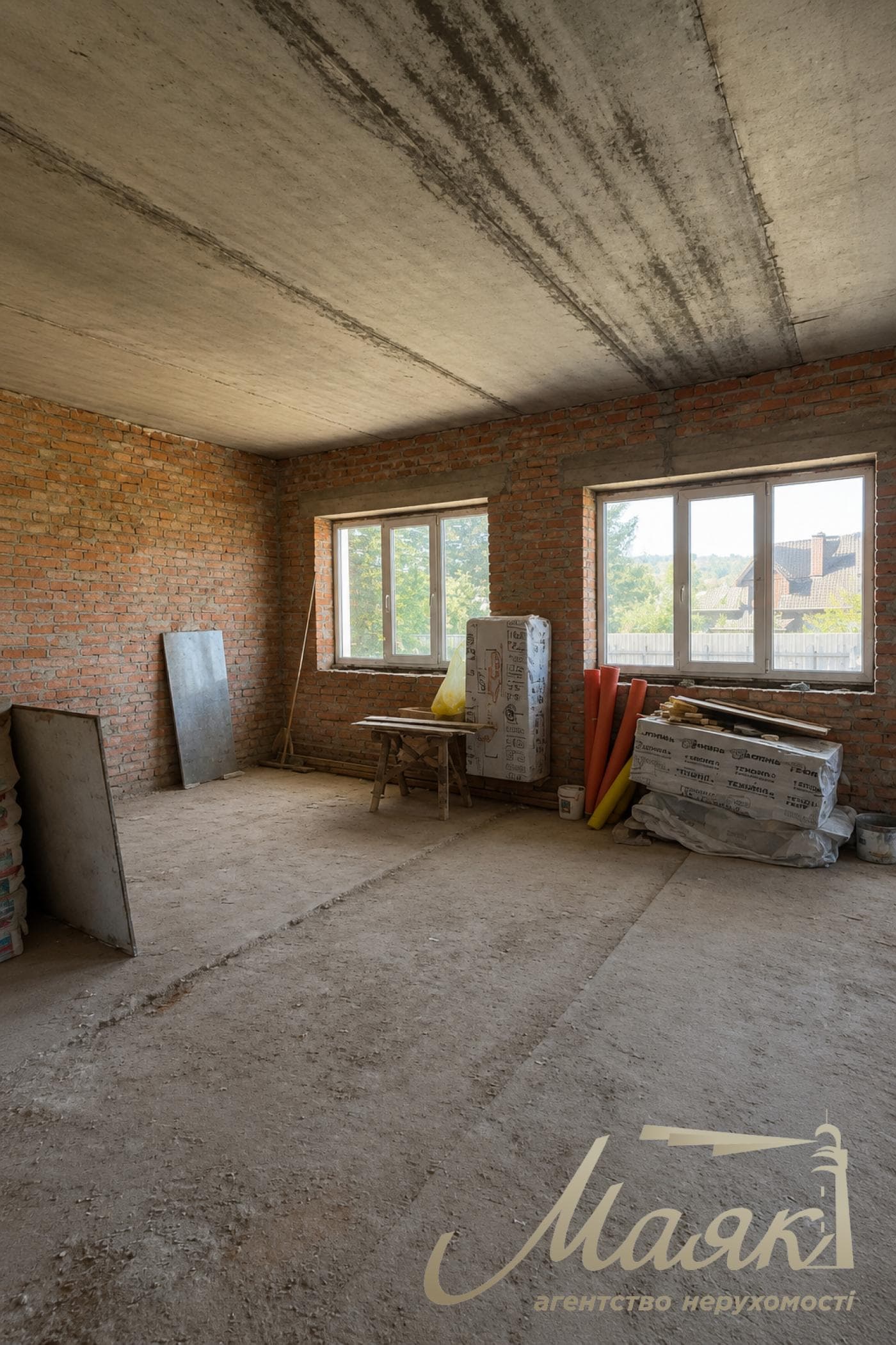 Capital brick house for sale 270m2 near Kiev, Novoobukhivske direction
