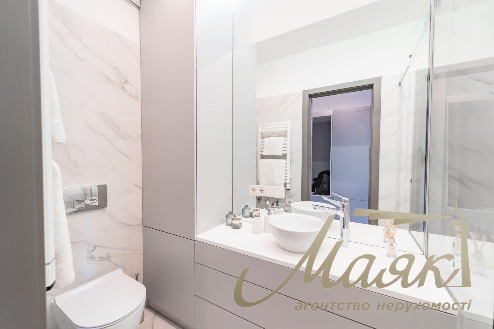 Rent 3-room apartment 105m2 LCD Chicago Central House Chicago Central House Antonovicha str. 44 , Pechersk district