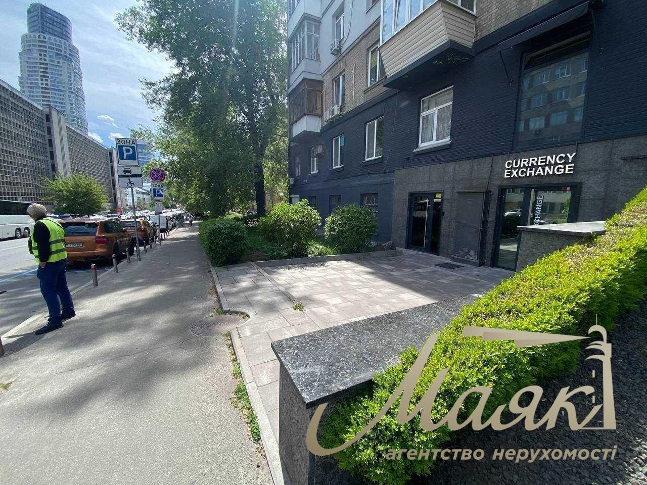 Продаж фасадного приміщення 110м2, Кловська