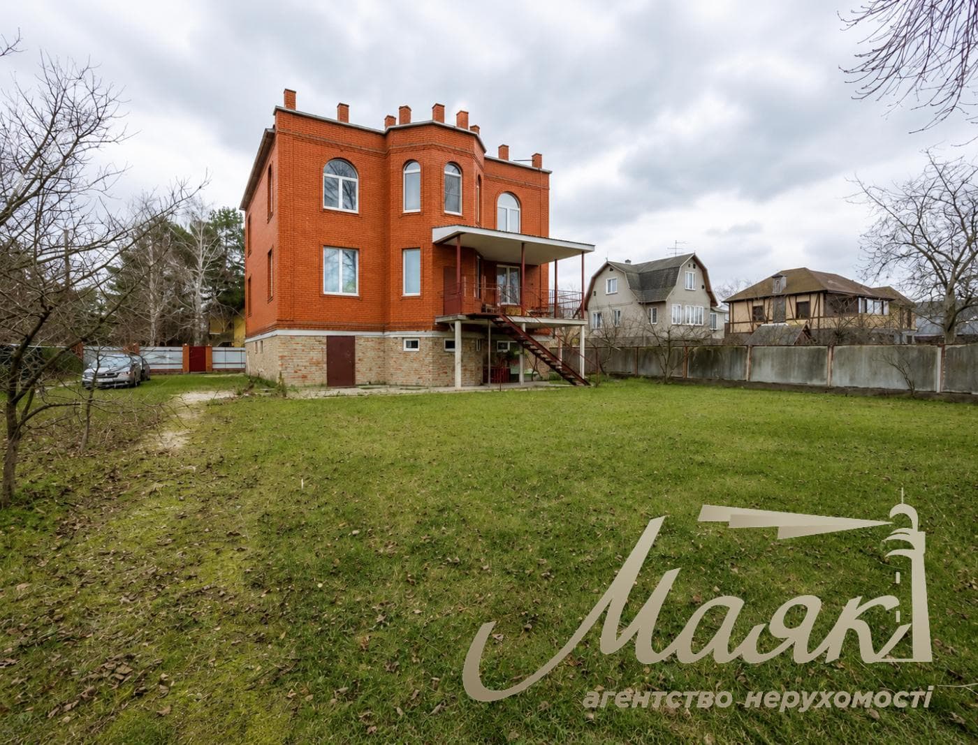 House for sale with private access to the Kozinka River, Koncha-Zaspa (Kozin, Bolshaya Damba, 9th km, "Neskuchnoye" residential complex)