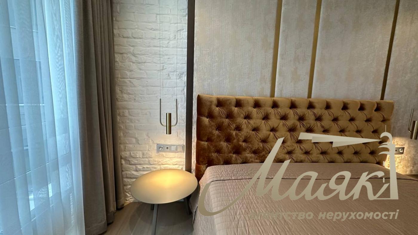 Продаж квартири 144 м2 у ЖК Бульвар Фонтанів, вул. Саперне Поле, Печерськ, Київ