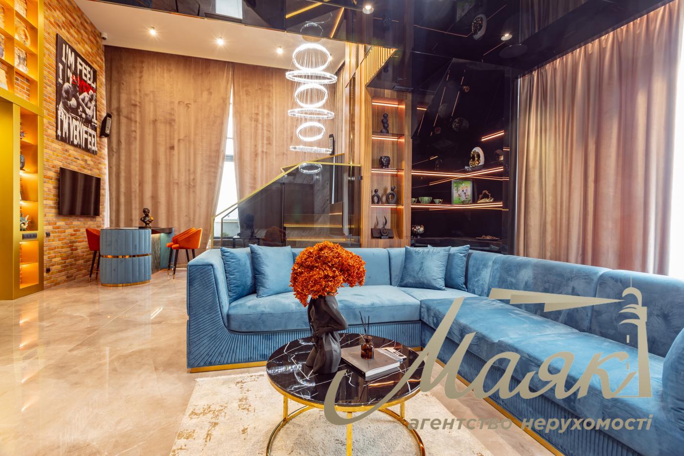 Продаж пентхауса 195 м² з терасою та дизайнерським ремонтом у ЖК Park Avenue VIP, Київ