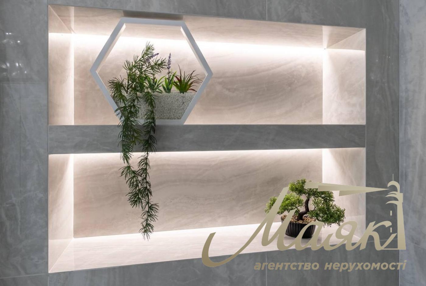 Rent a 4-room apartment on Khreshchatyk