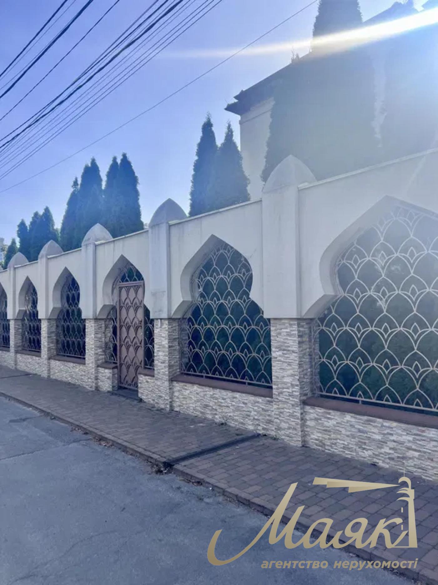 Продажа усадьбы 800м2 ул. Черногорская, Печерск