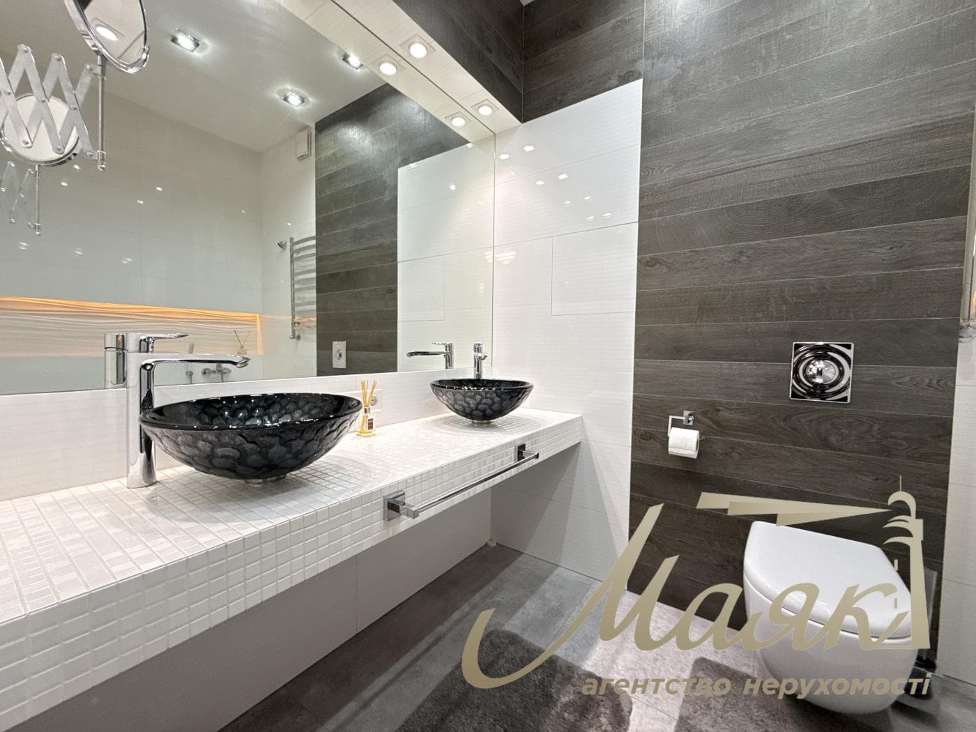 Продаж 3-кімнатної квартири площею 121 м² у ЖК «Новопечерські Липки», вул. Андрія Верхогляда (Михайла Драгомирова), 3, Печерськ