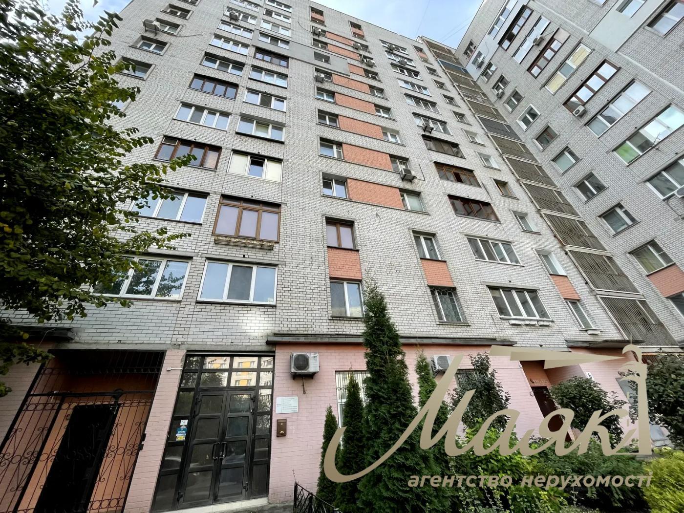 Аренда фасадного помещения 80 м.кв, Святошинский р-н