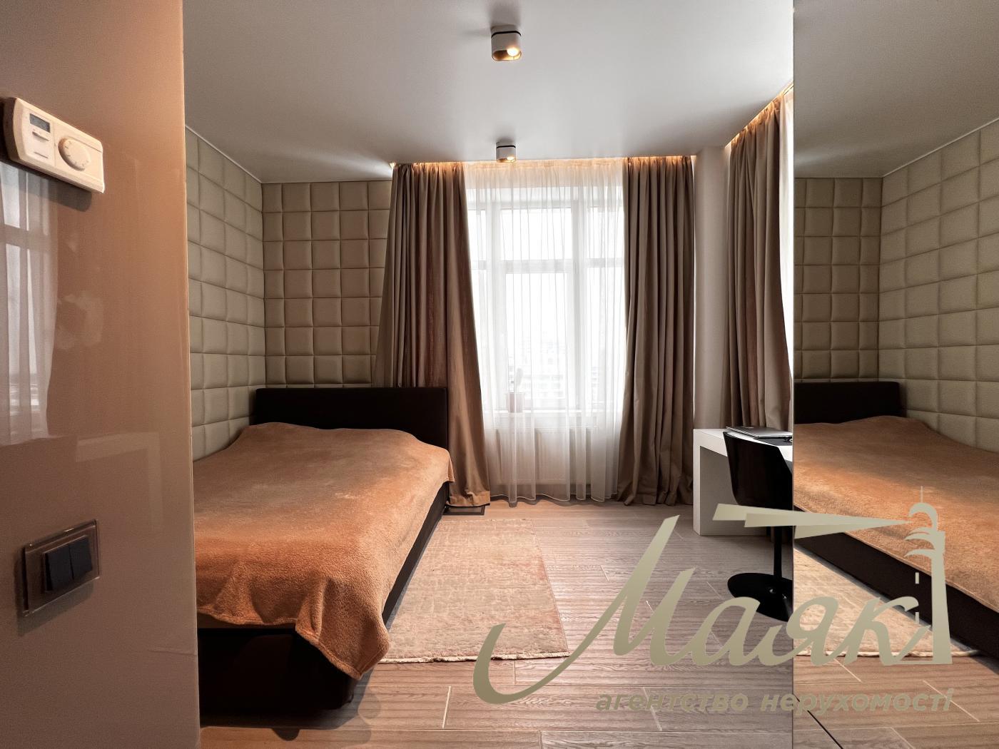 For sale 4-bedroom apartment, LCD Novopecherskie Lipki, 116.4m², Pechersk, Kyiv