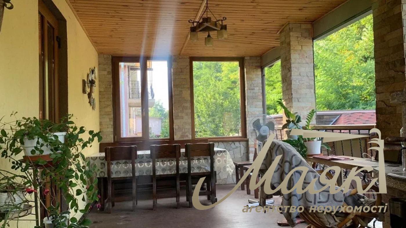 Продаж будинку з ремонтом у с. Віта Поштова