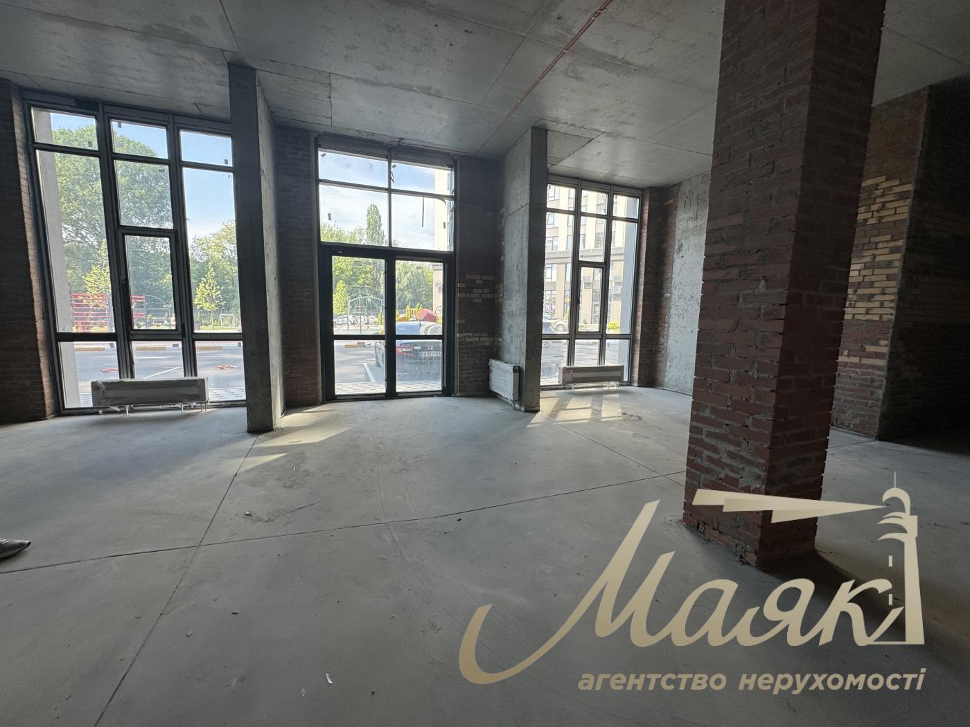 Rent of façade premises of 308 m² in the residential complex "Suchasny Kvartal", Otradny, Solomyansky district.