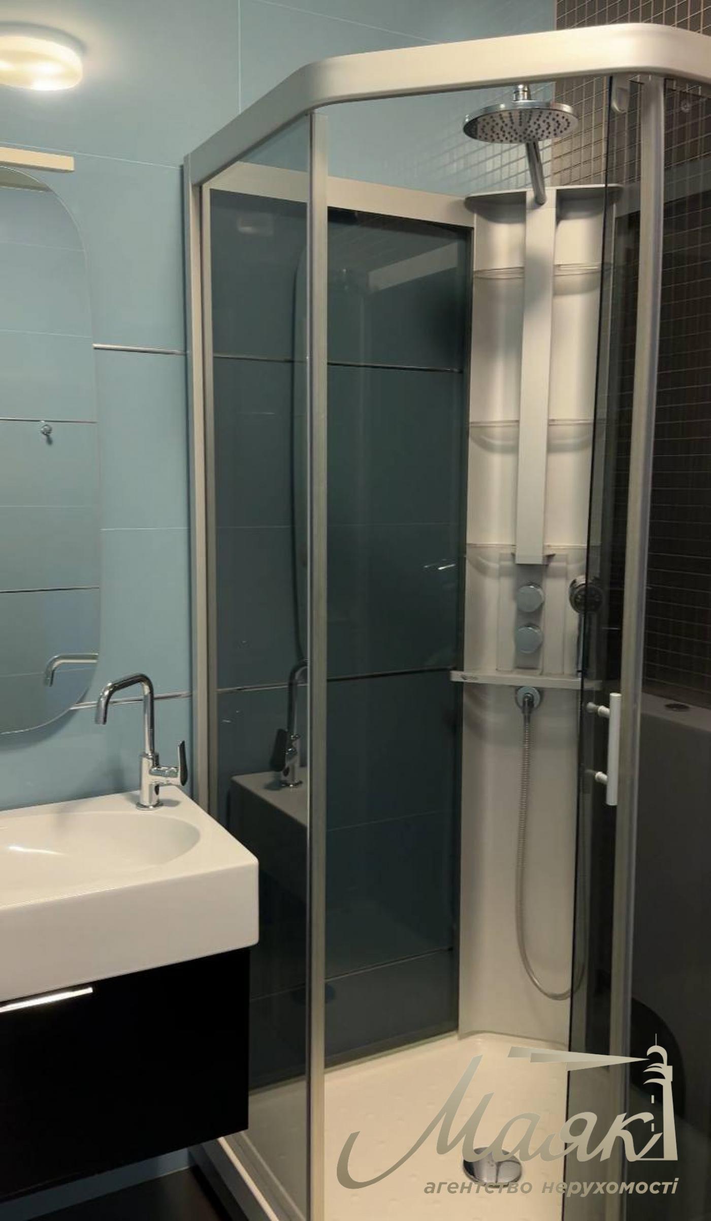 Оренда будинку 650м2 на 60 сотках землі на Хуторі Мриги, Голосіївський район.