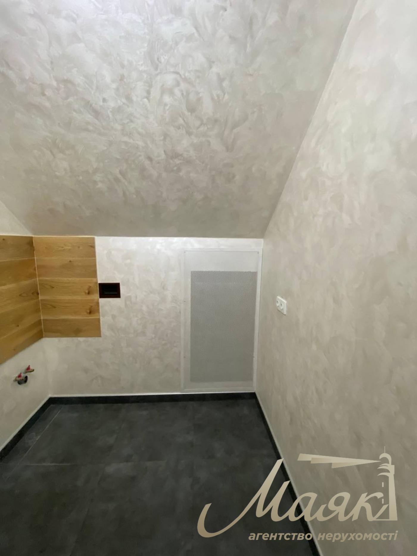 Rent commercial premises 500m2 in Pechersk