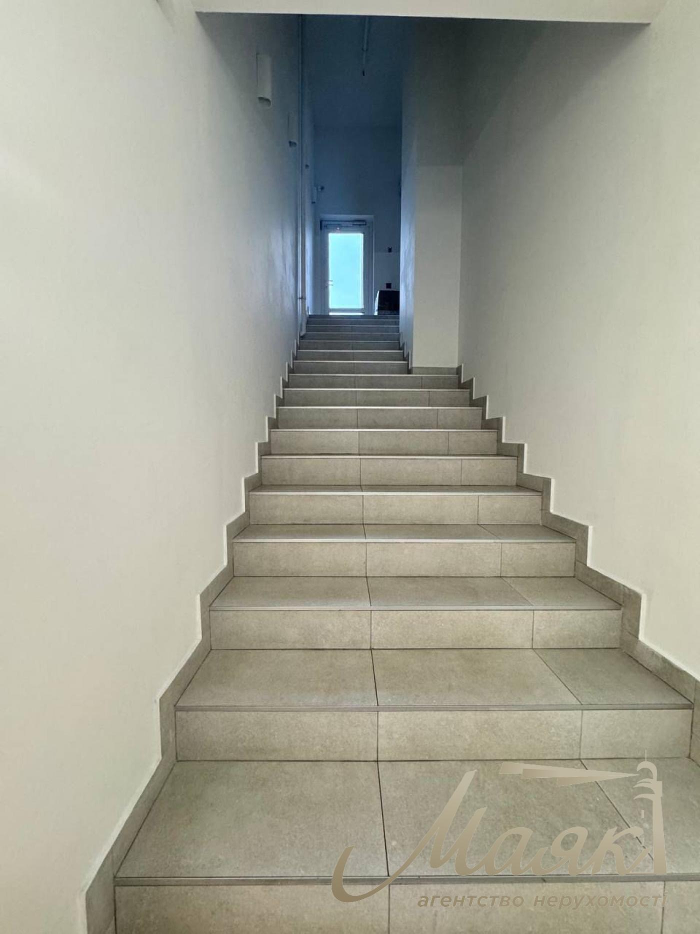 Commercial rent of 90m2, Residential Complex Seven.