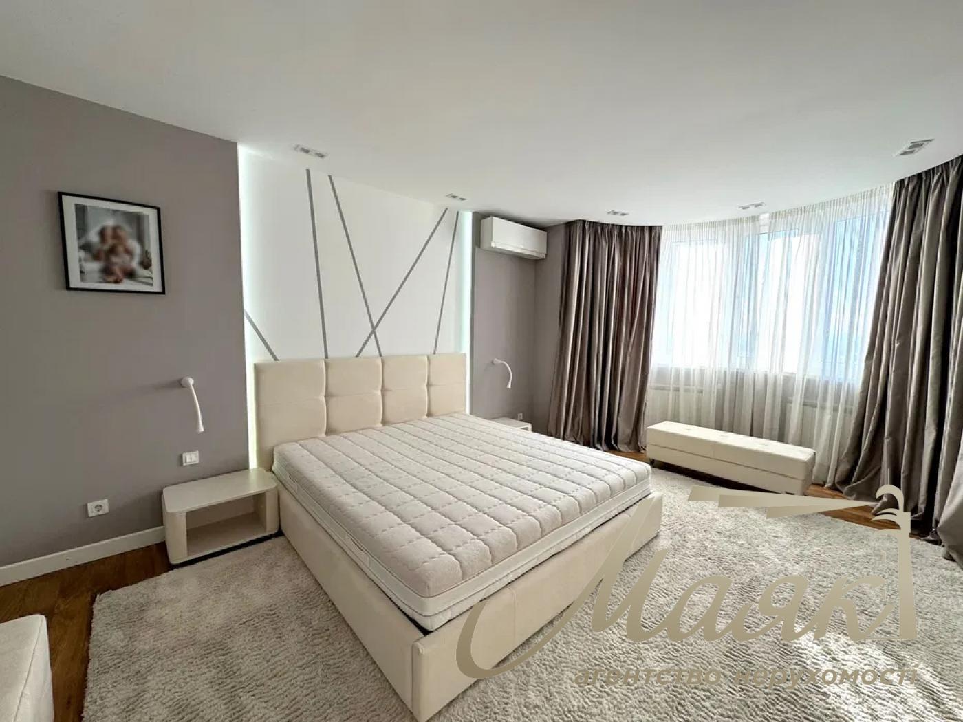 Продаж 4к квартири ЖК Молодіжний Квартал, вул. Чавдар, Осокорки