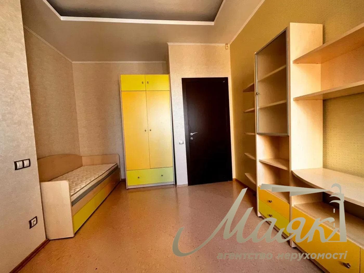 3-Bedroom Apartment for Rent at 6 Ivasyuka Ave., Obolon