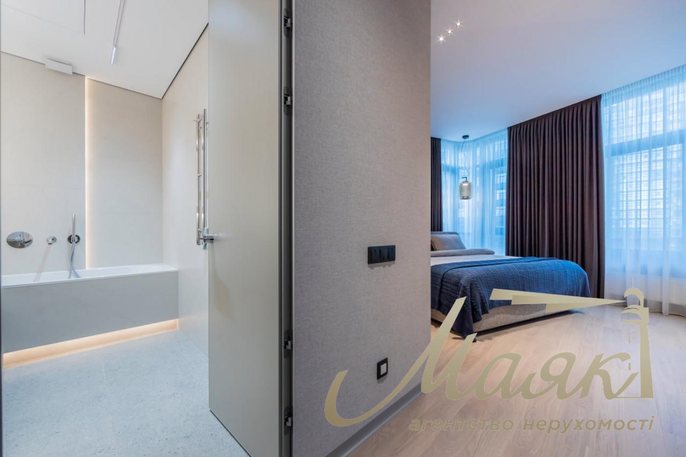 Продаж 3-кімнатної квартири 103м2 у ЖК "Новопечерські Липки", Драгомирова/Верхогляда 17Б, Печерськ, дизайнерський ремонт