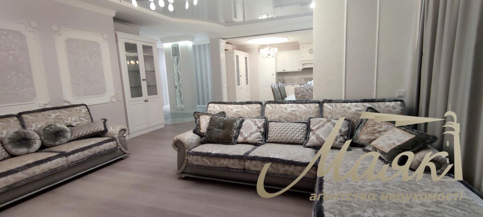 Продаж 5-кімнатної квартири 210 м² у ЖК "Новопечерські Липки" (вул. Верхогляда, колиш. Драгомирова, 11) Печерський район, Київ.