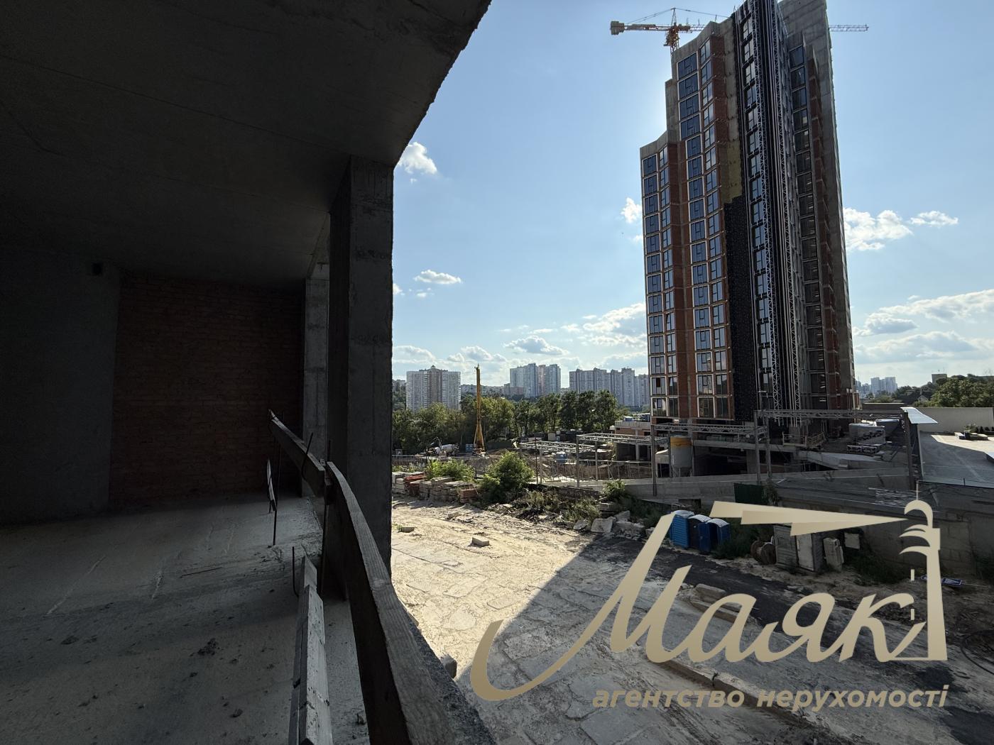 Apartment for sale 108 m2 in LCD Novopecherskie Lipki Dragomirova 7 turn