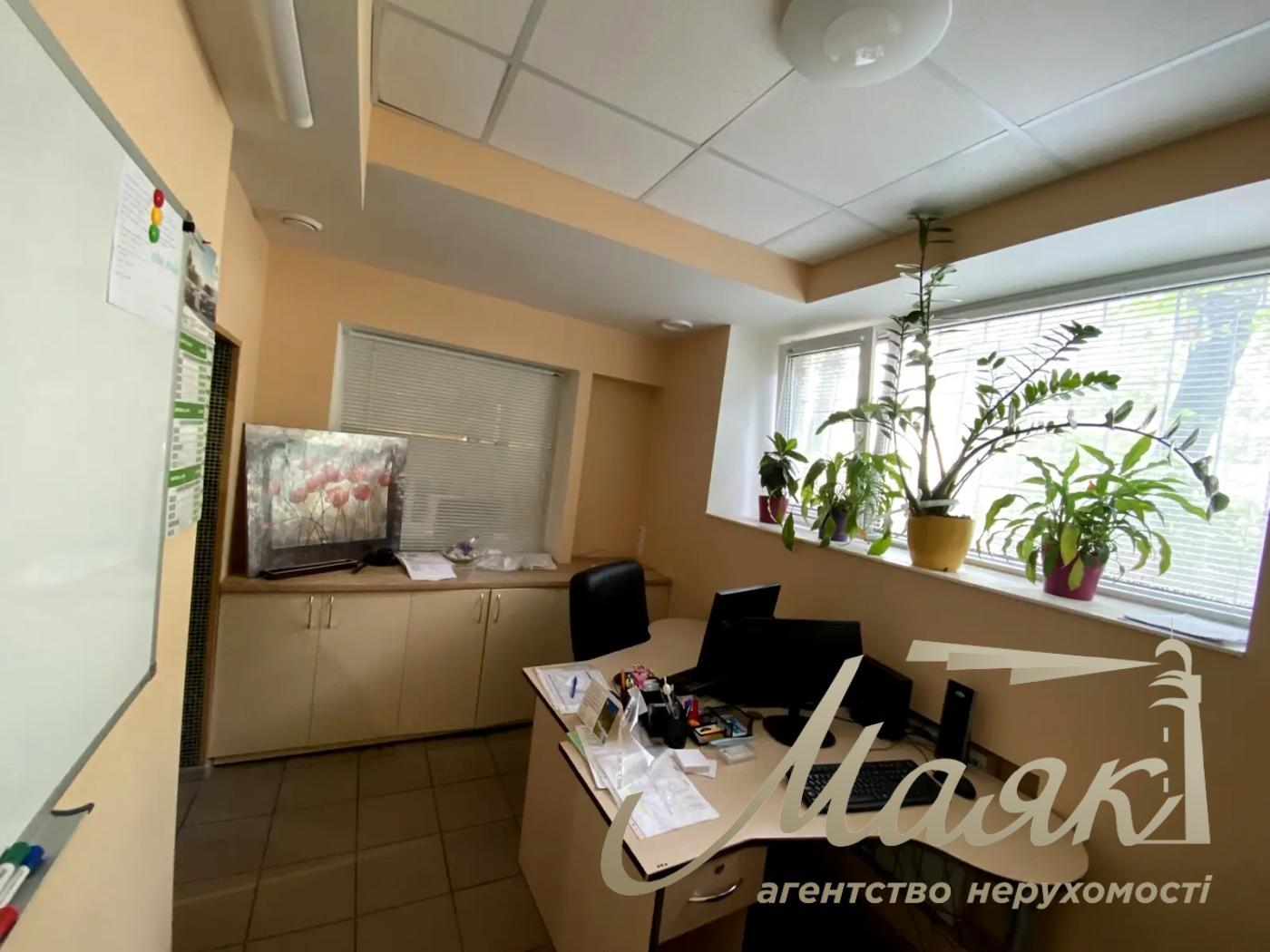 Office for rent 230m2 Aleksa Tikhogo str. 89-A, Shulyavskaya.