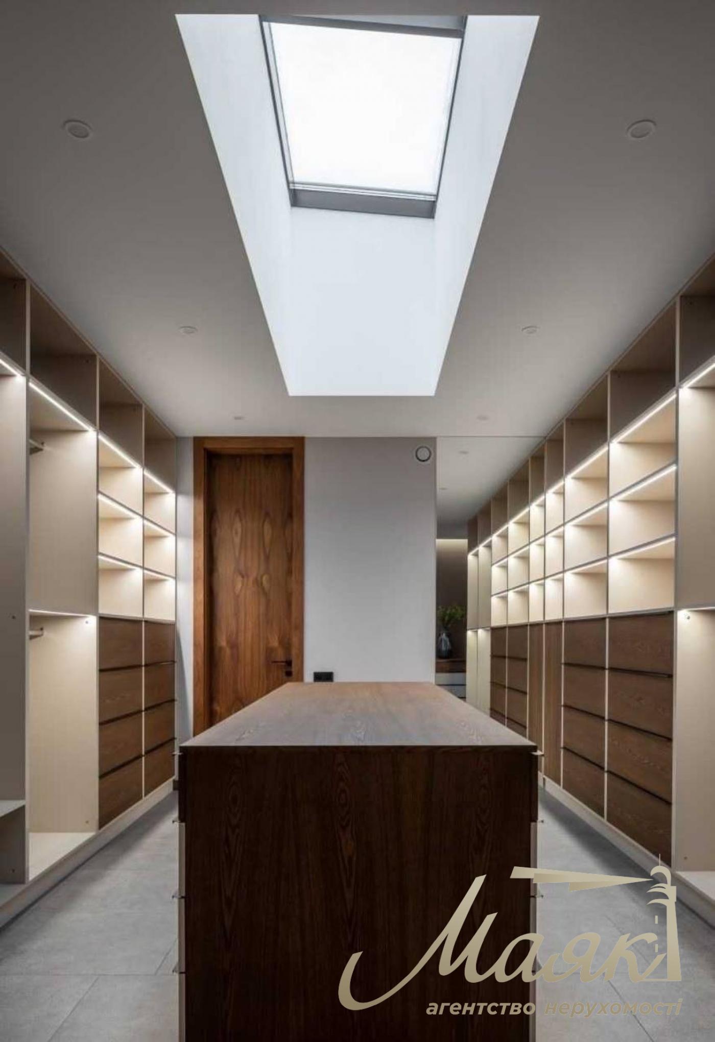 Sale of an exclusive house in Lesniki