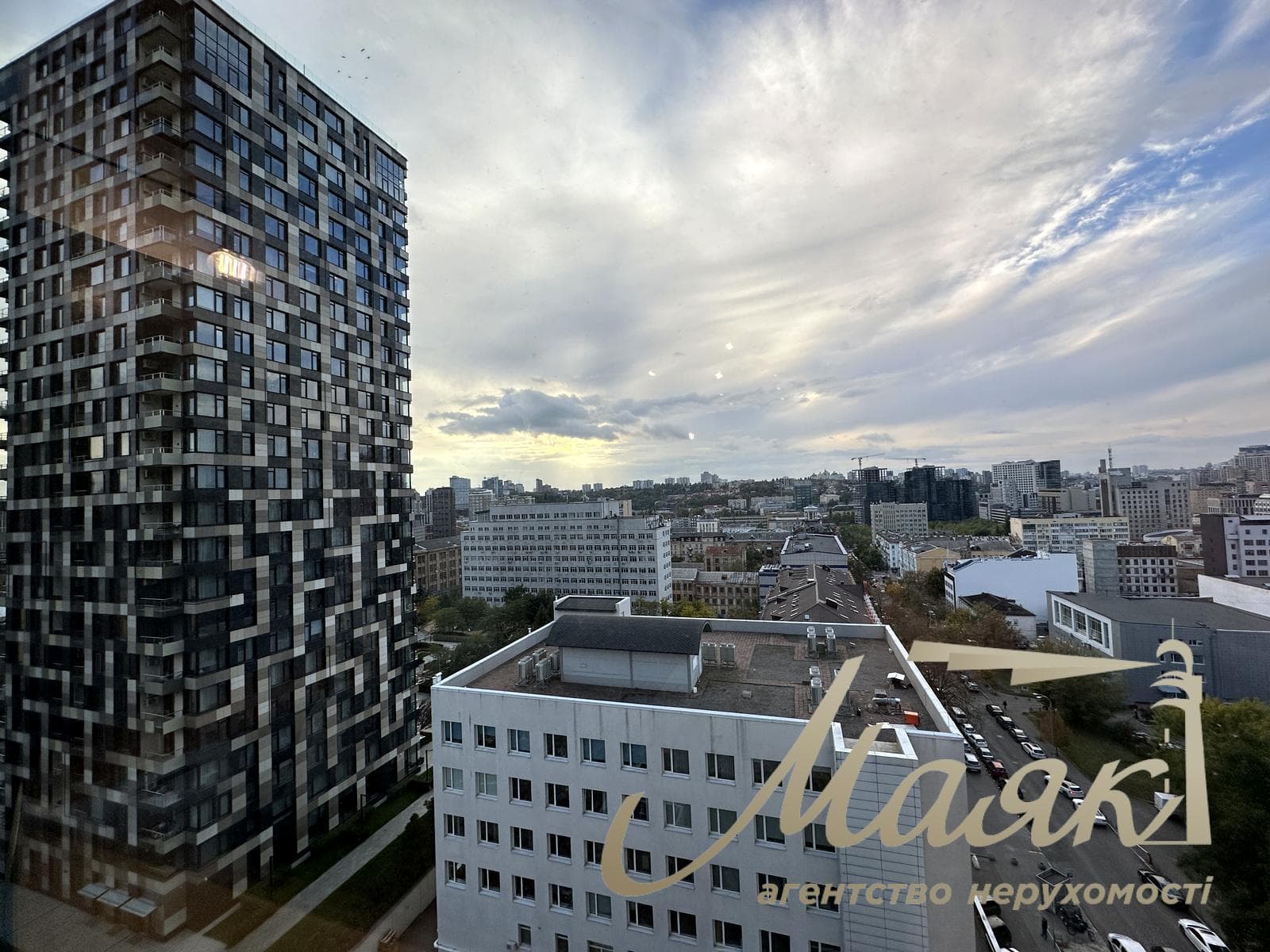 2-Bedroom Apartment for Rent in the Tetris Hall Residential Complex, Delovaya Street