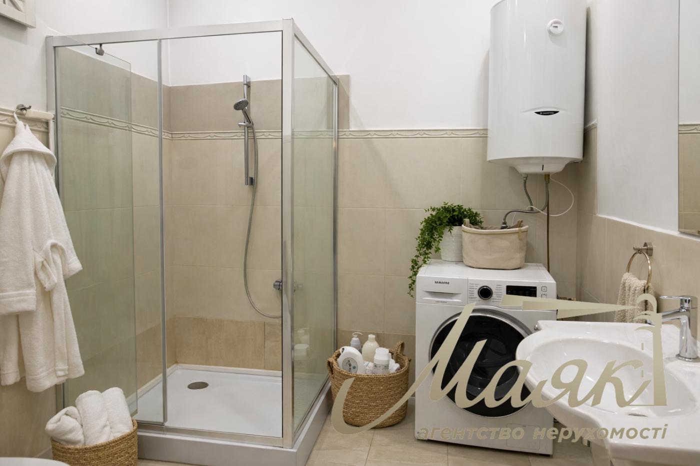 For sale 3-room apartment 98m2, str. Yaroslavov Val, 19, Shevchenkovsky district, Near Golden Gate, Sofia Square, Andreevsky Descent.