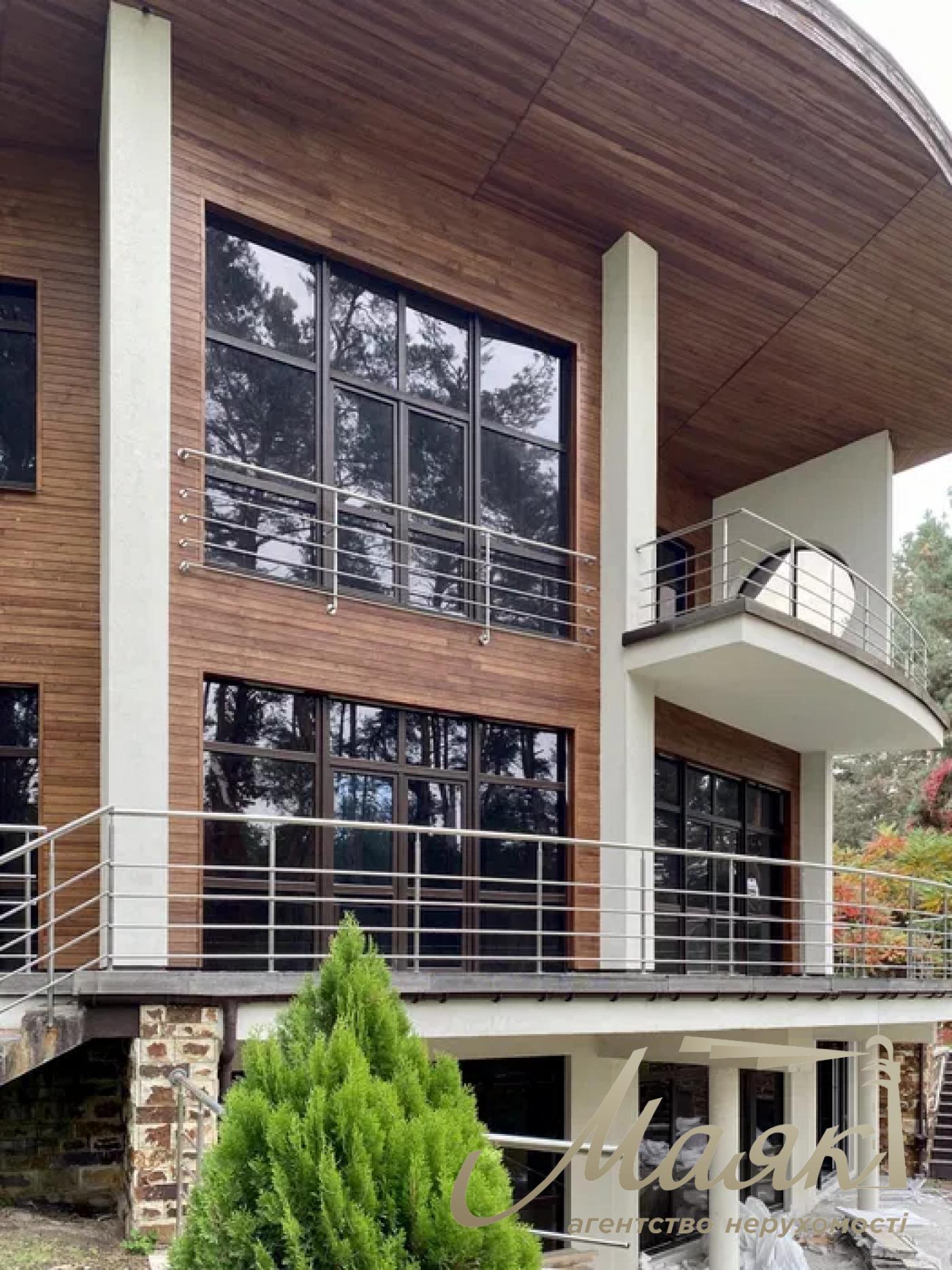 Продаётся дом невероятного, эксклюзивного проекта. Участок — 1,7 га леса высшей категории!