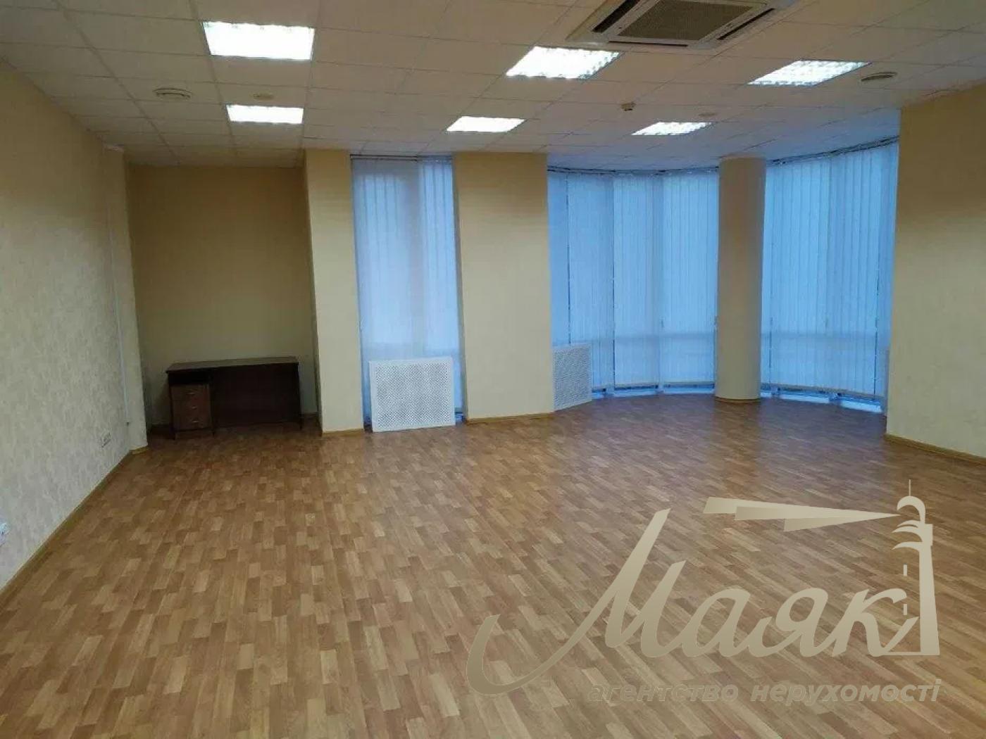 Оренда офісу 208 м2 у БЦ Сапфір, Хрестовий провулок 2, Печерський район.