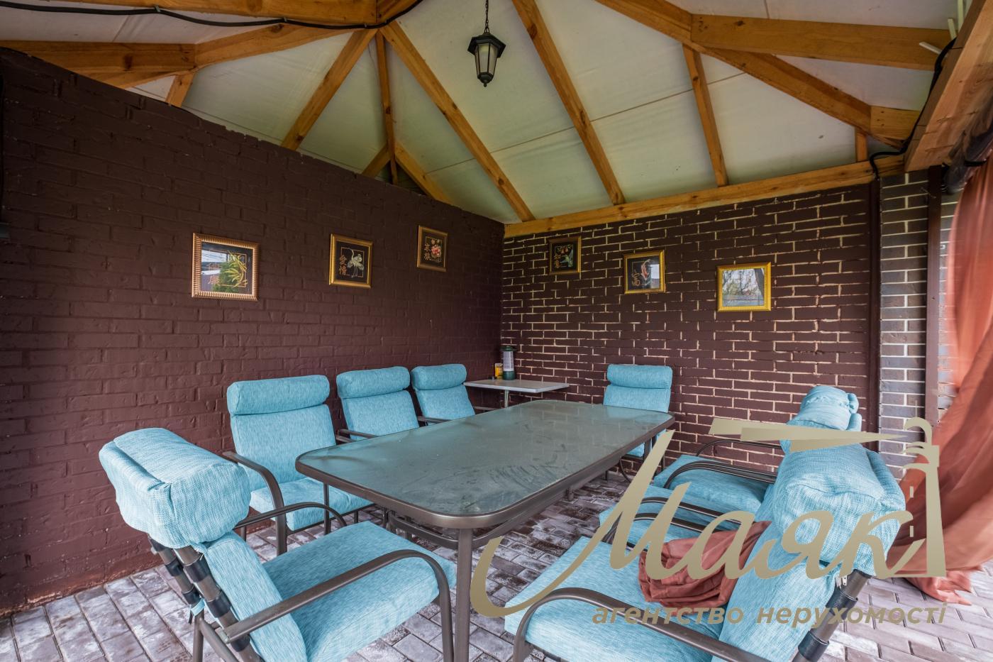 Продажа одноэтажного дома 182.6 м2 в с. Погребы, ул. Пасиченка, Киевская обл, Броварский р-н.