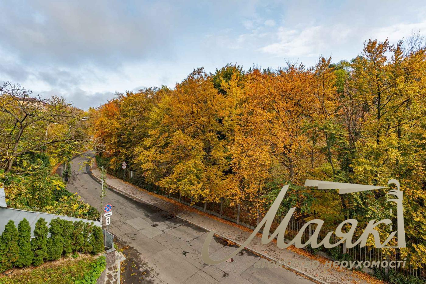 Продаж квартири 140м2 у клубному будинку Hidden м. Київ Печерський район.