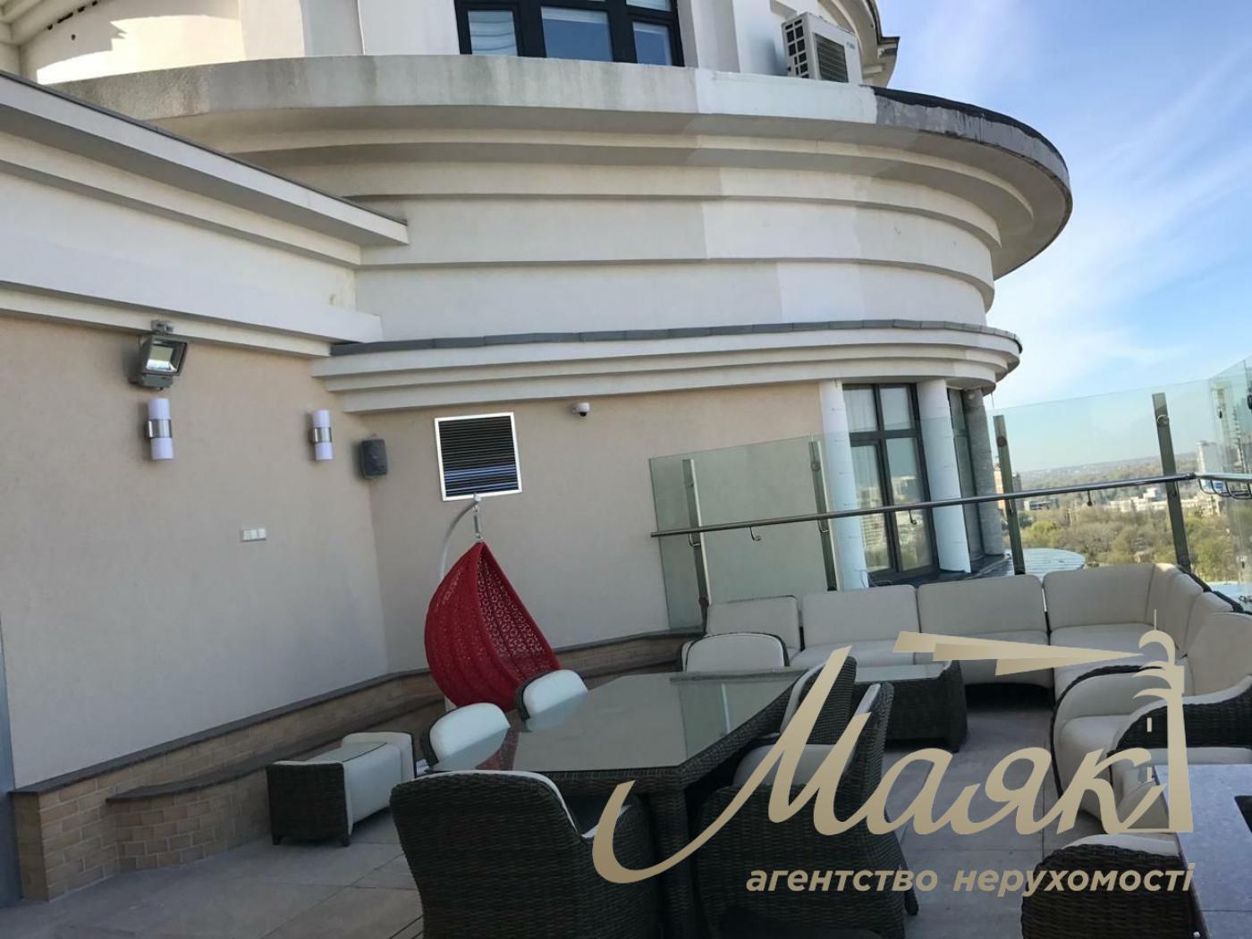 Продаж 4к квартири бульвар Лесі Українки, Печерськ