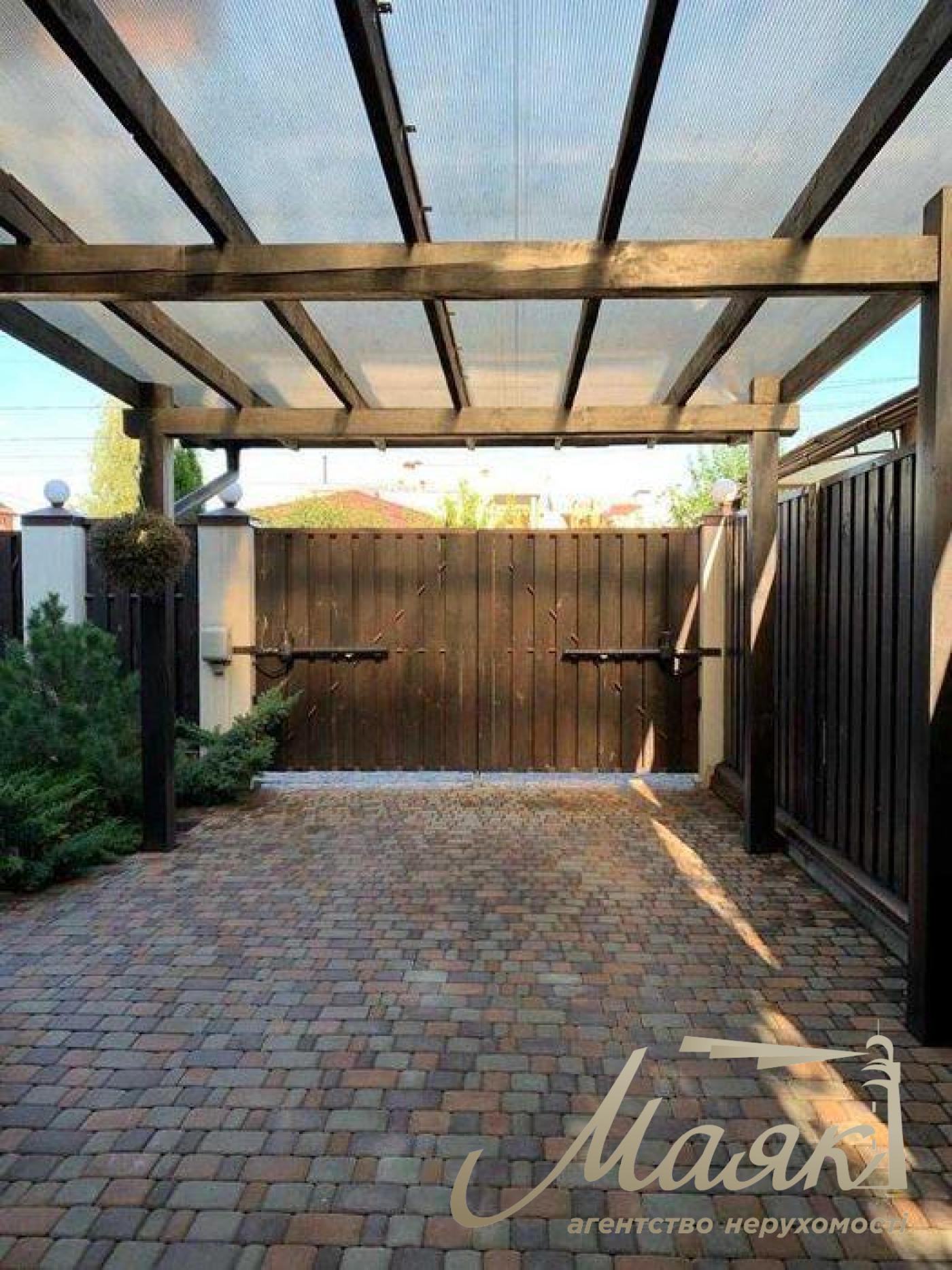 Sale of 2-storey house. Area - 105 sq.m. s. Svyatopetrovskoye. Suburb of Kyiv.