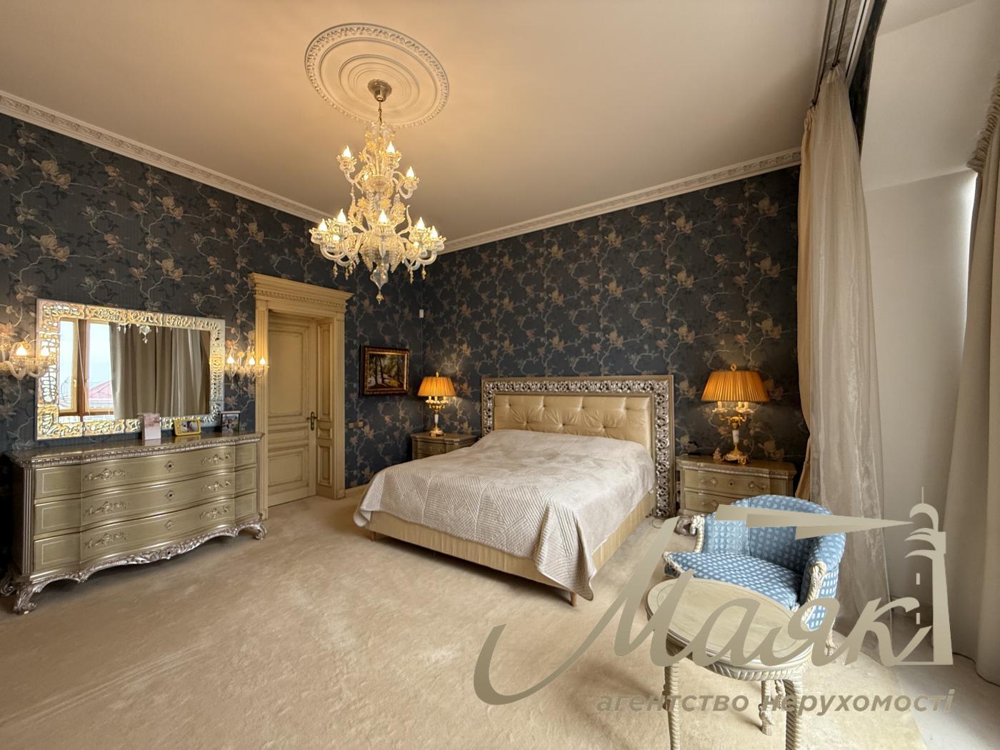 Аренда видовой 3к квартиры 245 кв. м на ул. Паторжинского 14, Центр, Шевченковский район