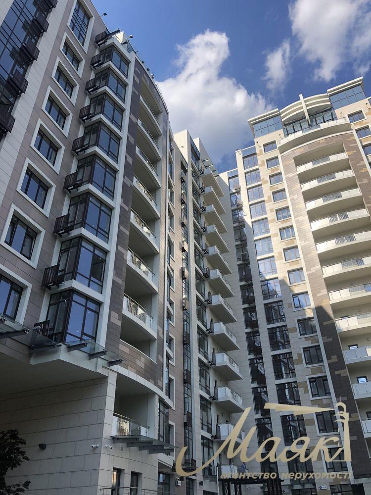 Продаж квартири в ЖК "Бульвар Фонтанів" ул. Саперне поле -5.