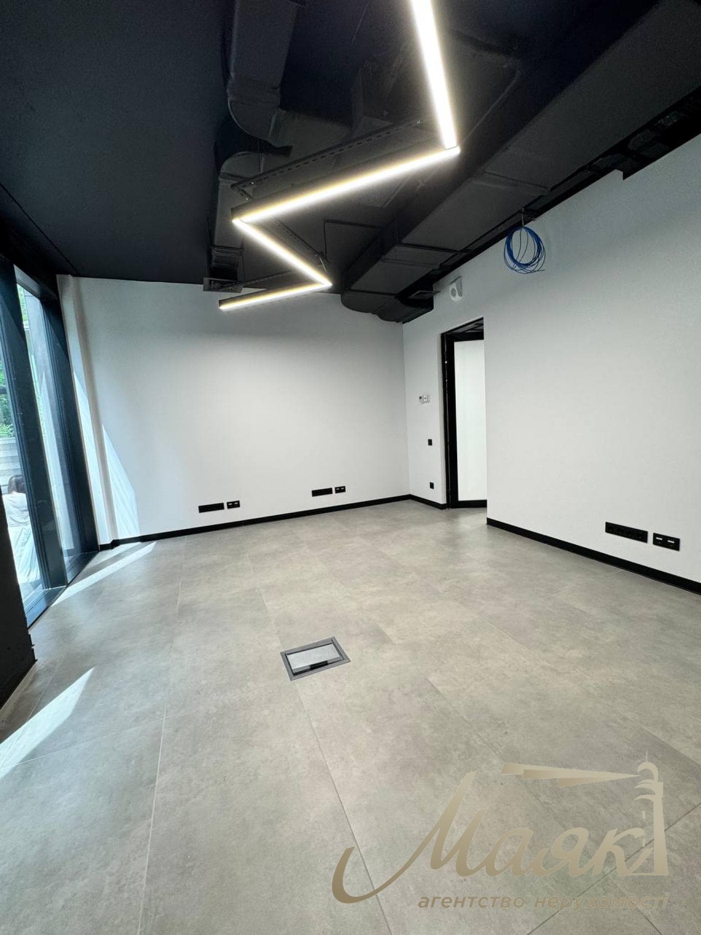 Office space for rent: 282.6 m² in the G Park Business Center, a Class A business center in the Holosiivskyi District.