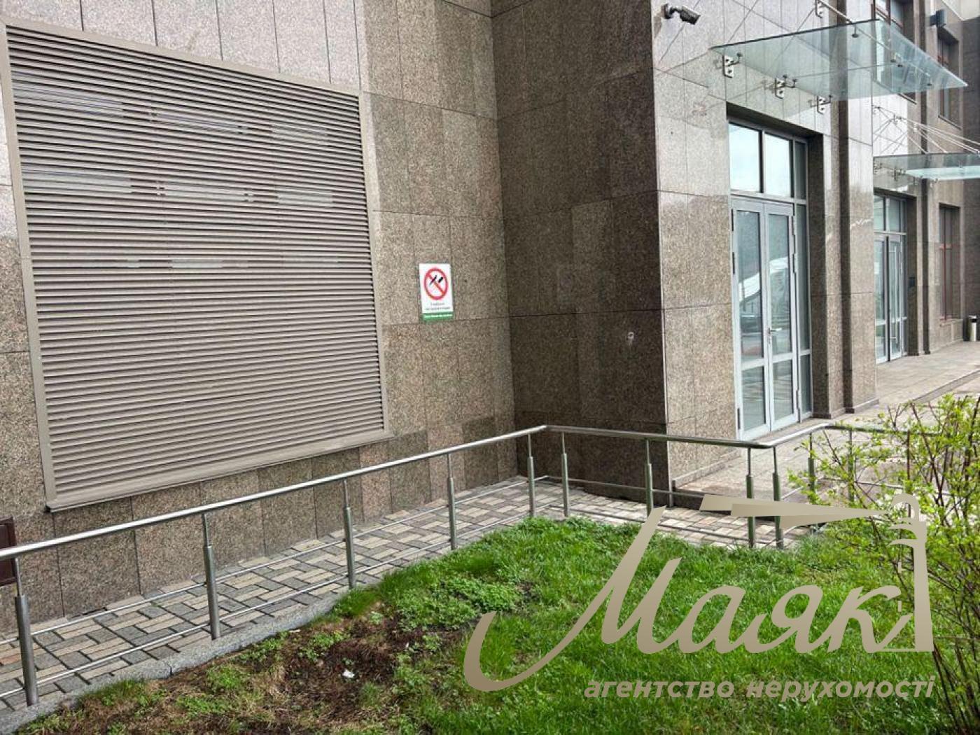 Оренда фасадного приміщення ЖК Новопечерські Липки, вул. Драгомирова (Верхогляда)