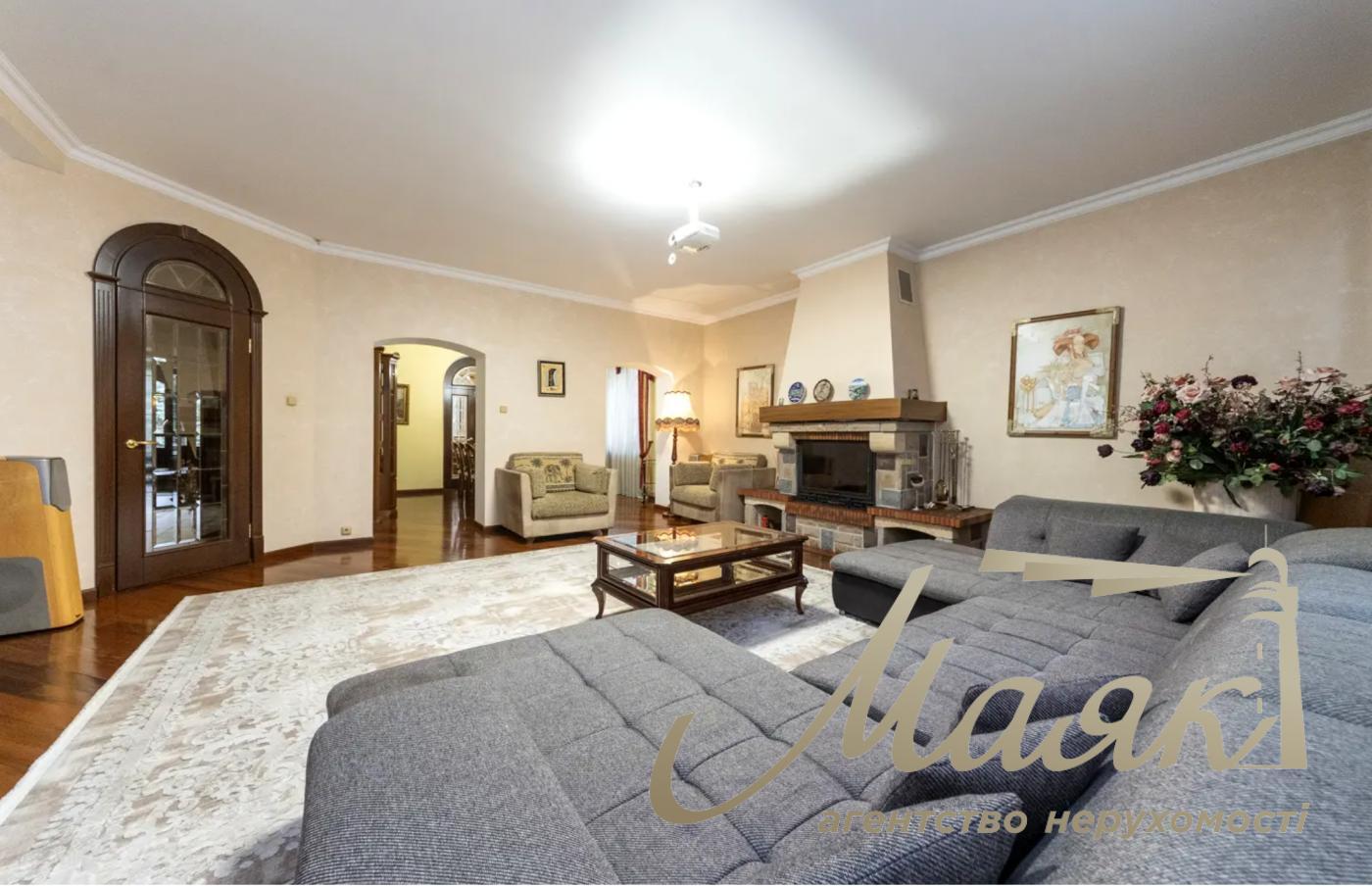 Оренда 2-х поверхового будинку 631м2, Голосіївський район