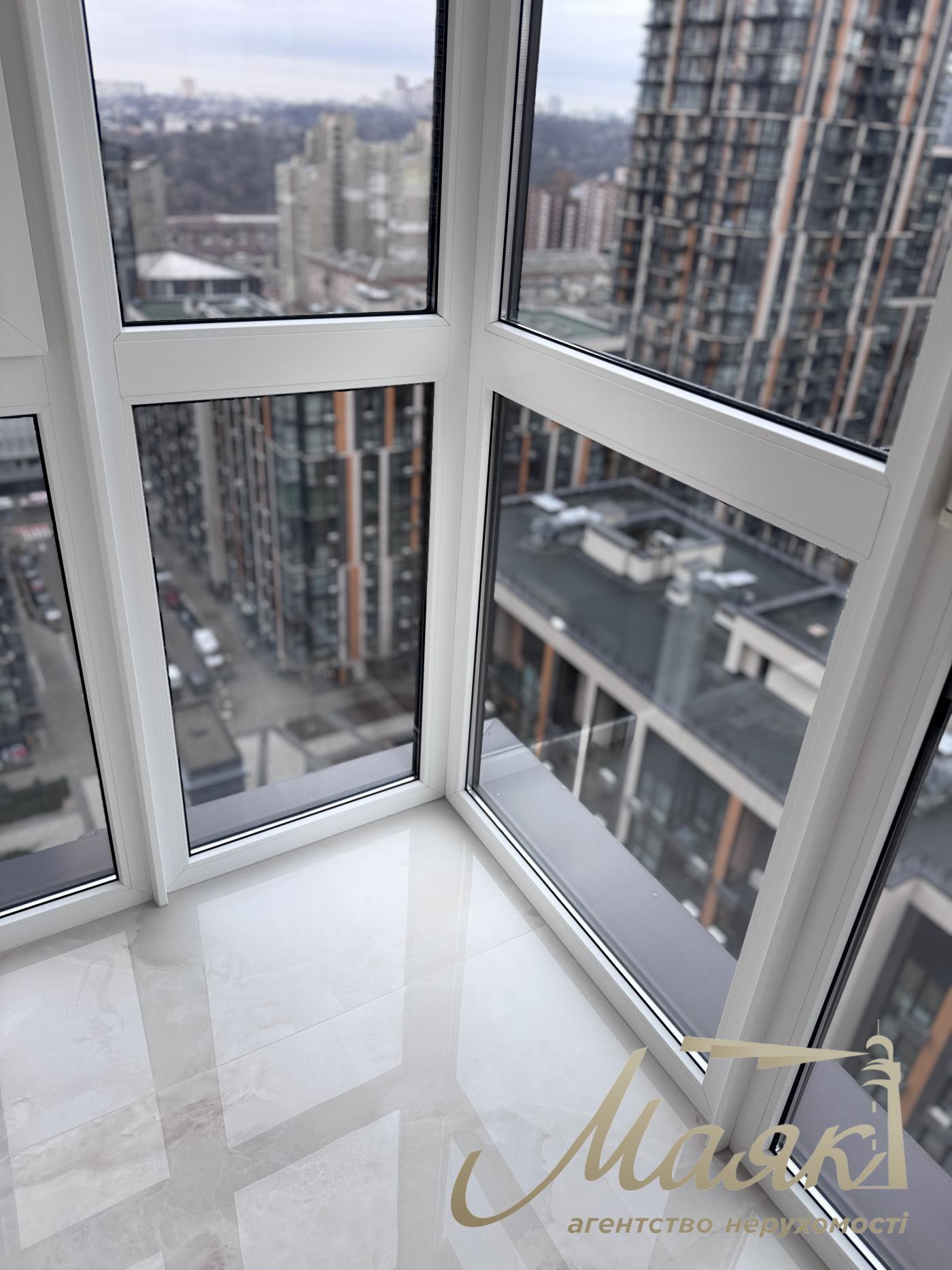 Продаж квартири 120m2 в ЖК Французький квартал 2, вул. Джона Маккейна 3а, Центр, Київ