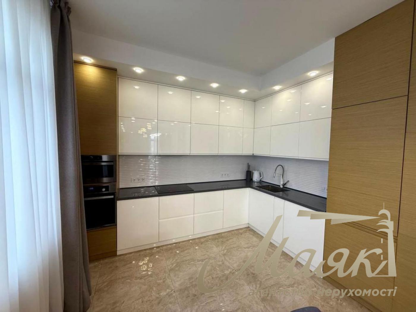 Rent 2-bedroom apartment in the historical center, Koninsky St. (Turgenevskaya)