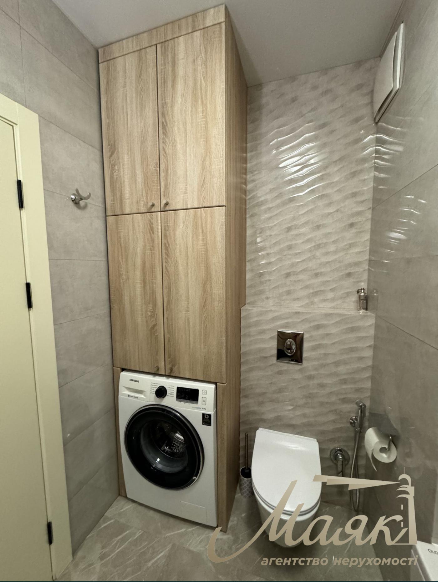 Rent 3-room apartment, "Hofmann House", Center, (There is always electricity)