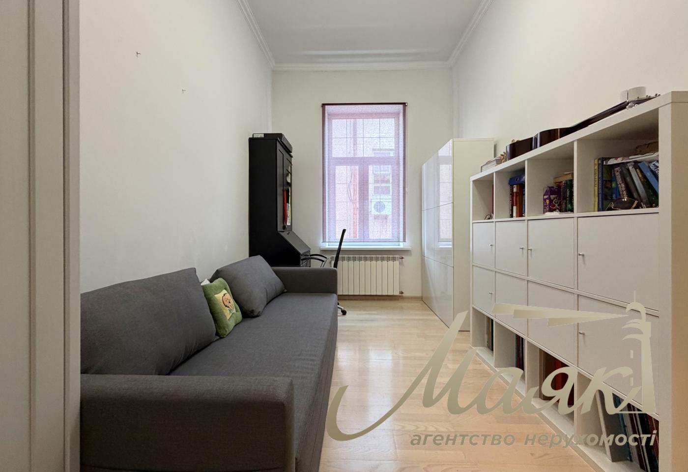 Оренда 4х-кімнатної квартири 200 м² у самому серці Києва - вул. Рейтарська, 5, Шевченківський район.