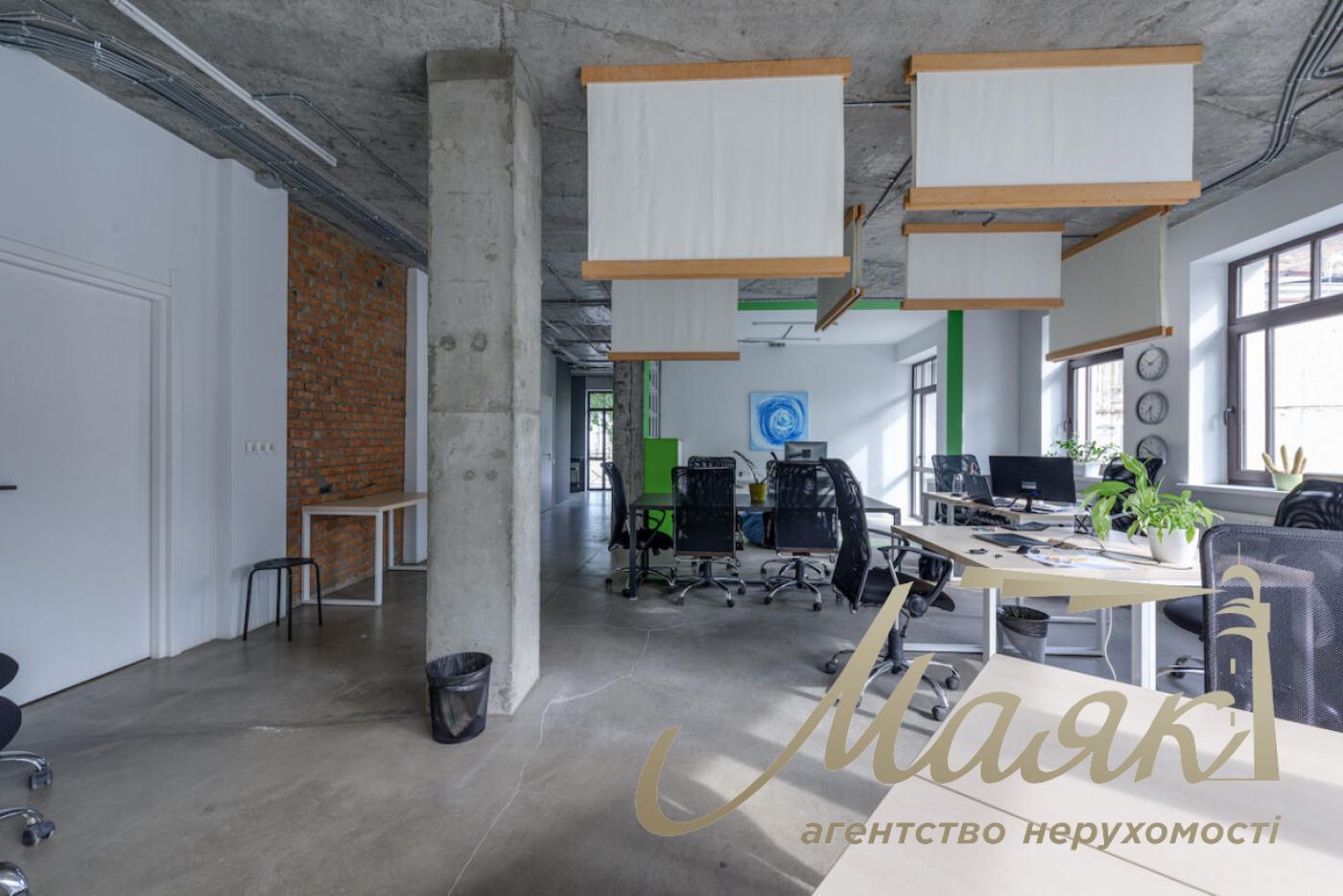 Rent office 130 sq.m. on Vozdvizhenska street 51, Podol
