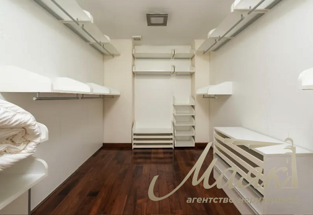 Sale of 4-room apartment Staronavodnitskaya 13 residential complex Volna