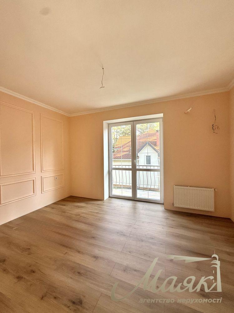 Продаж будинку в закритому КМ AlpenPark серед лісу