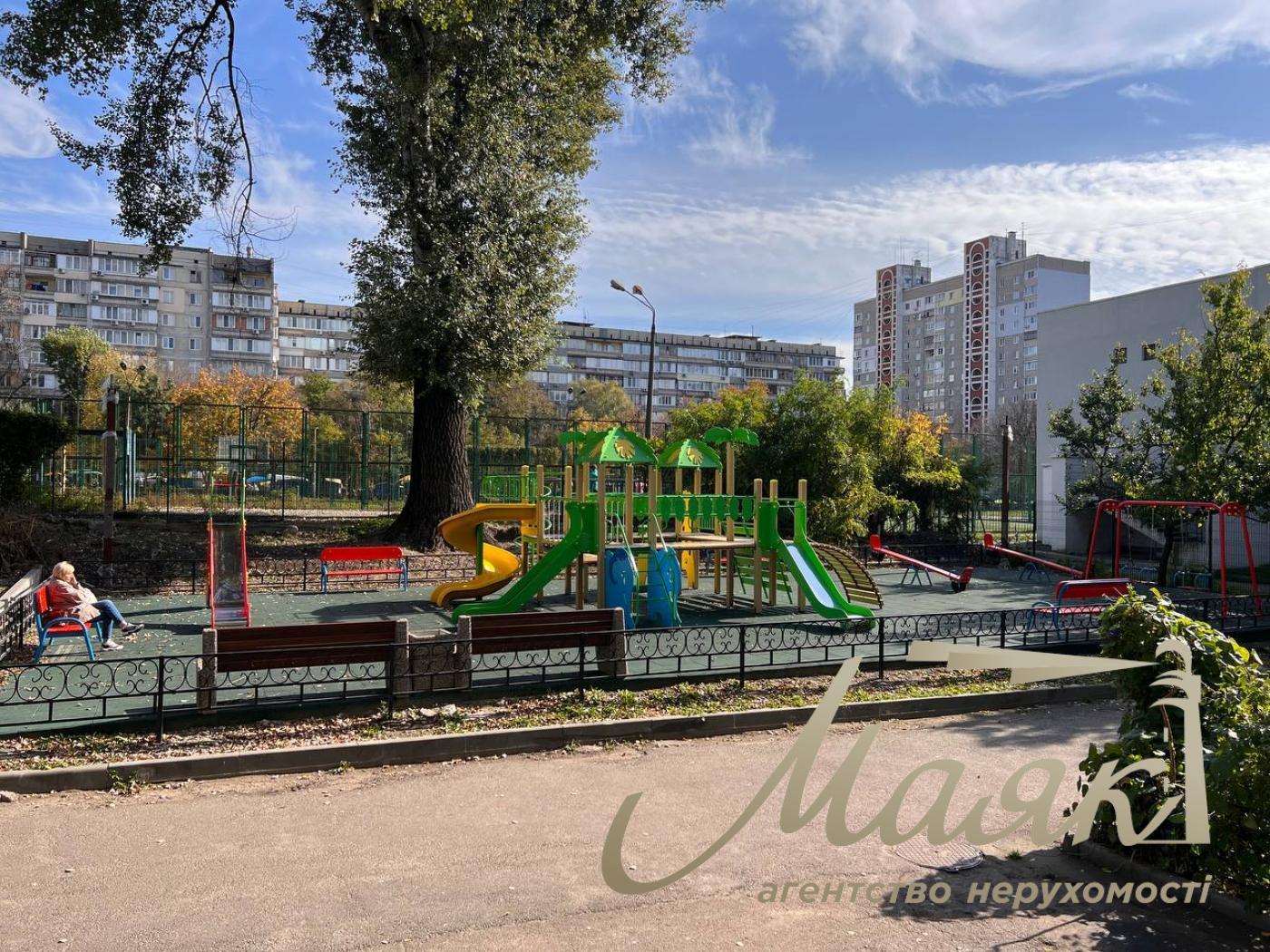 Продажа 2к квартиры на улице Половецкая, Татарка, Лукьяновка