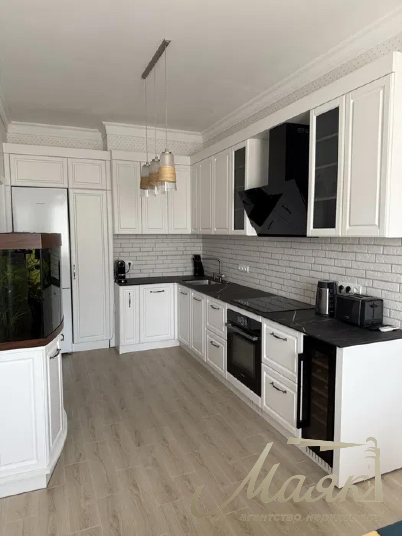 Продаж 2-к квартири в ЖК Граф Толстой, Центр