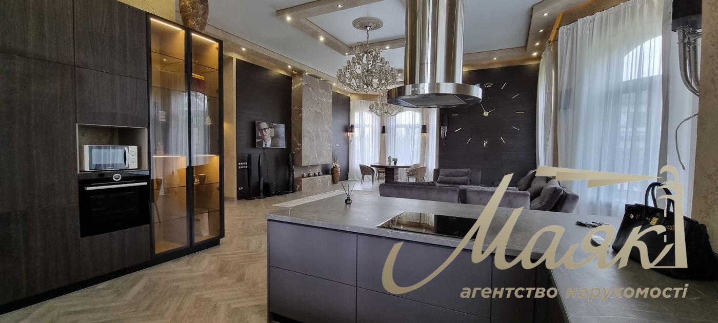 Оренда одноповерхового будинку 250 м² в с. Віта-Поштова в марокканському стилі, Київська область