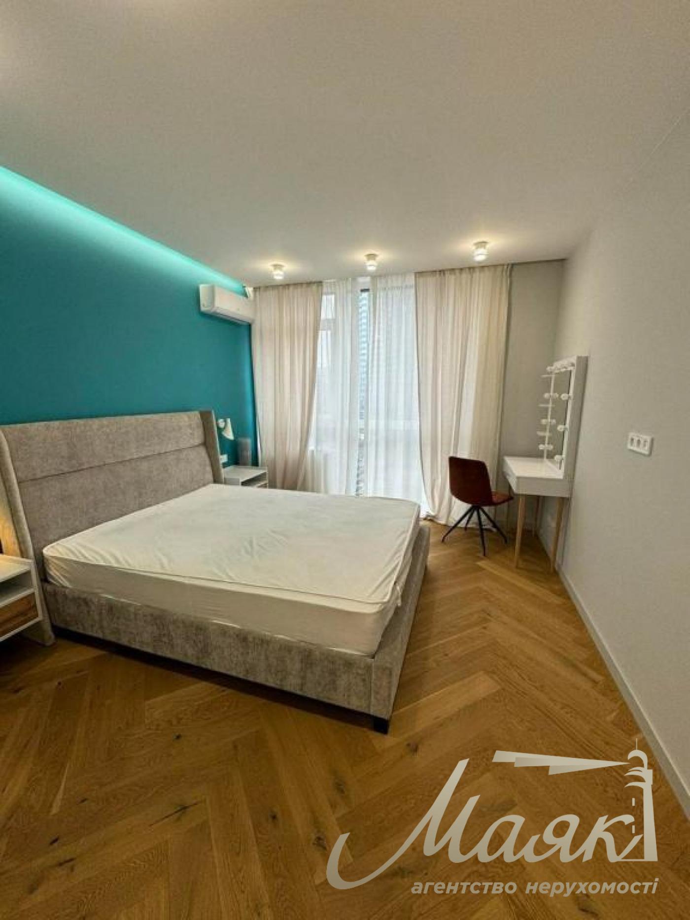 Оренда 4-х кімнатної квартири, 86 м2 ЖК Французький квартал 2 Маккейна Предславинська